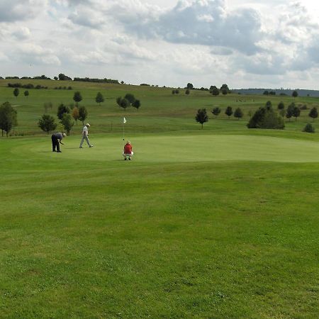 Apartments Golfpark Schlossgut Sickendorf Lauterbach Zewnętrze zdjęcie