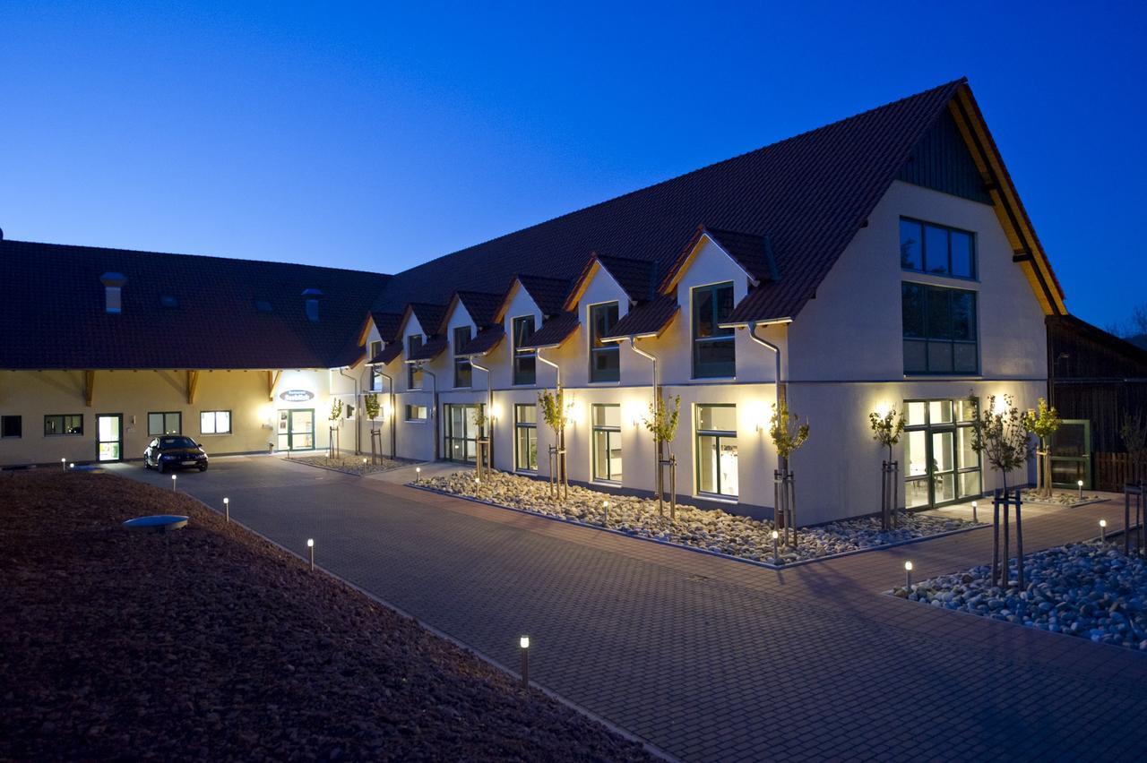 Apartments Golfpark Schlossgut Sickendorf Lauterbach Zewnętrze zdjęcie