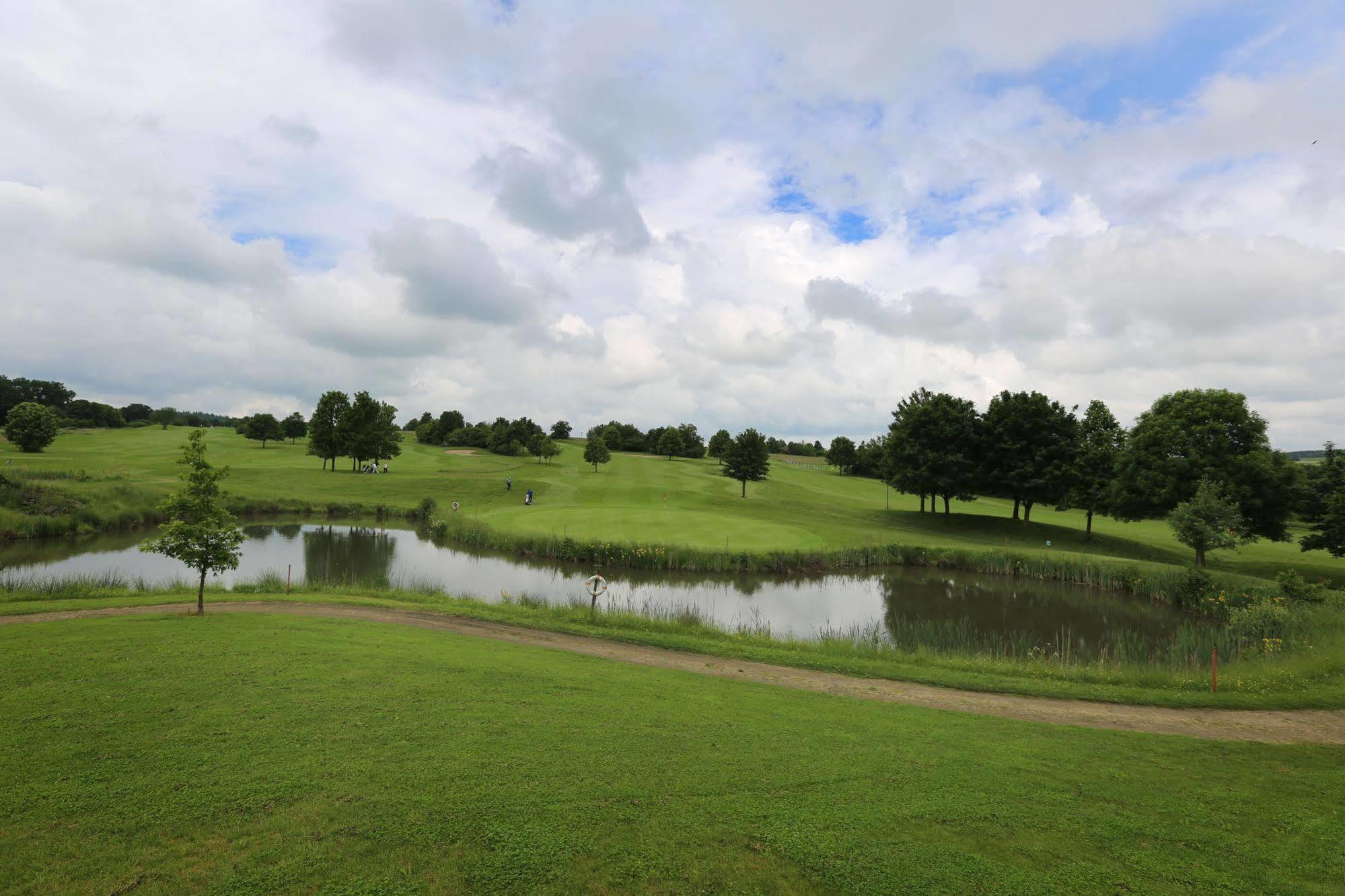 Apartments Golfpark Schlossgut Sickendorf Lauterbach Zewnętrze zdjęcie