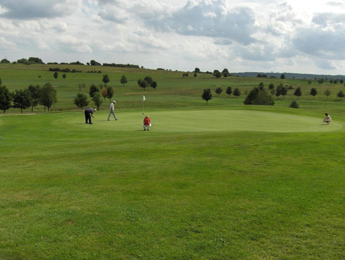 Apartments Golfpark Schlossgut Sickendorf Lauterbach Zewnętrze zdjęcie